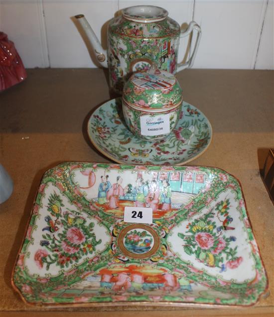 Canton barrel shaped box and cover, teapot and 2 dishes (4)